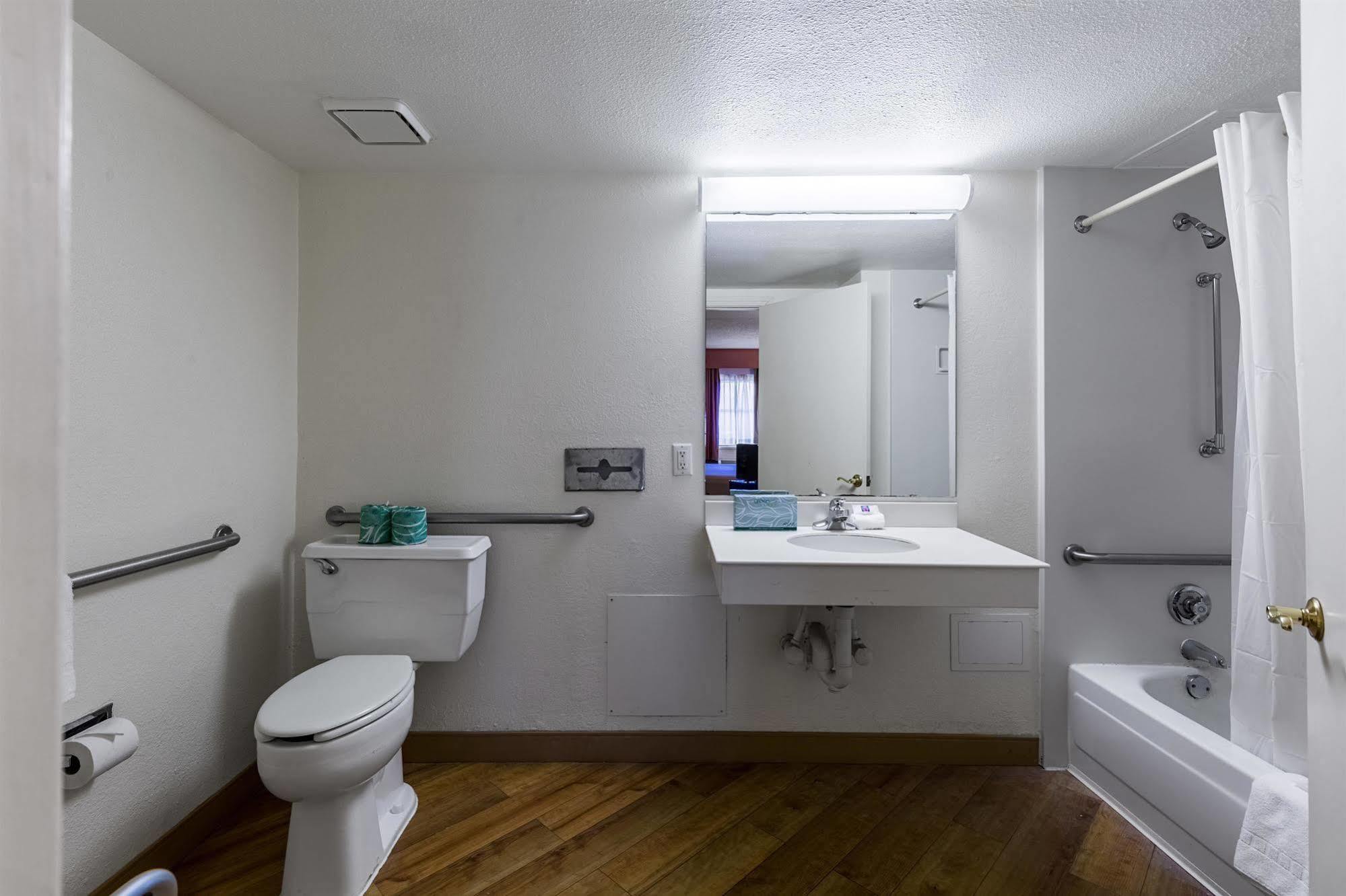 Motel 6 Houston Medical Center - Reliant Park Екстериор снимка
