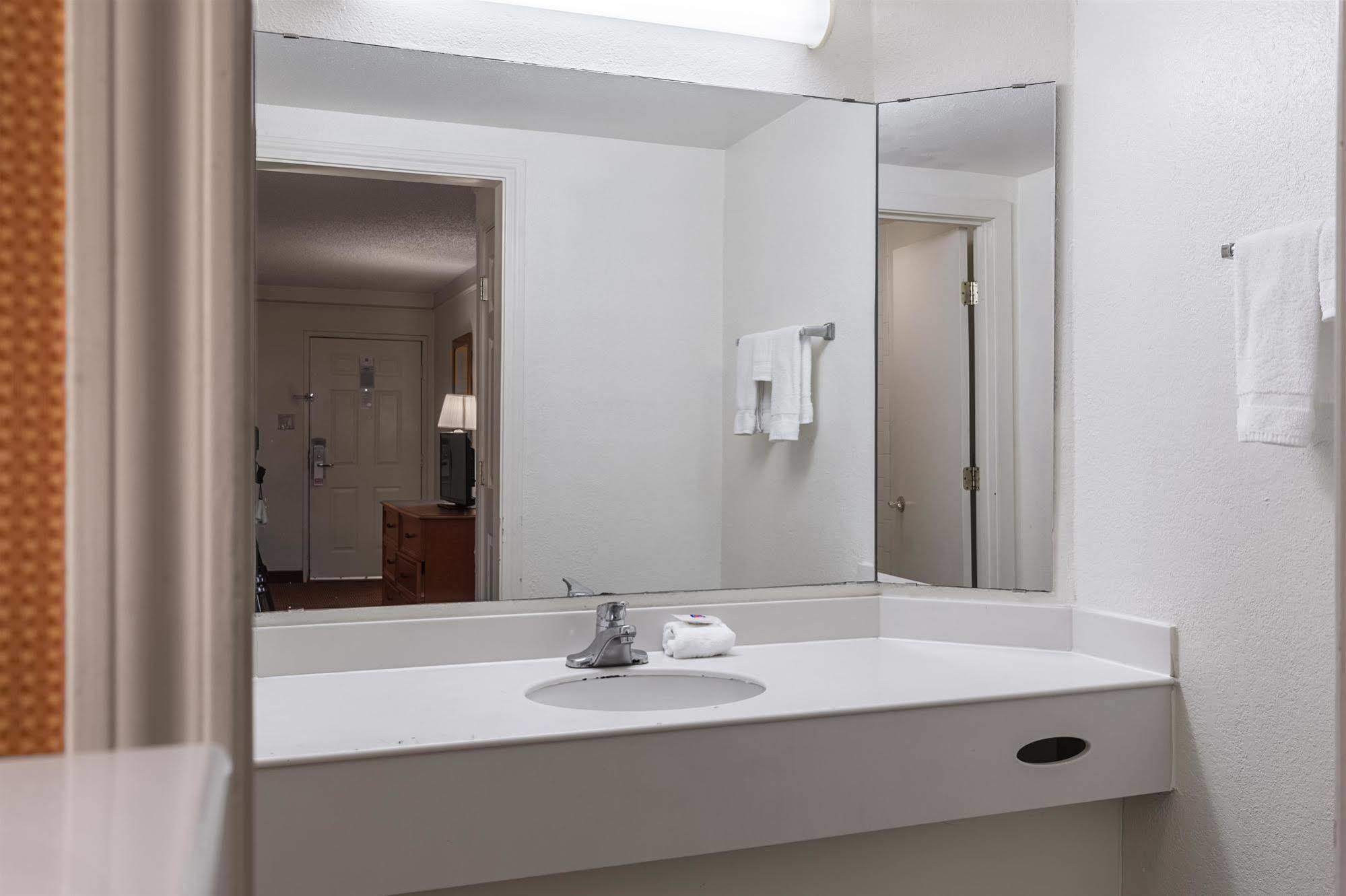 Motel 6 Houston Medical Center - Reliant Park Екстериор снимка