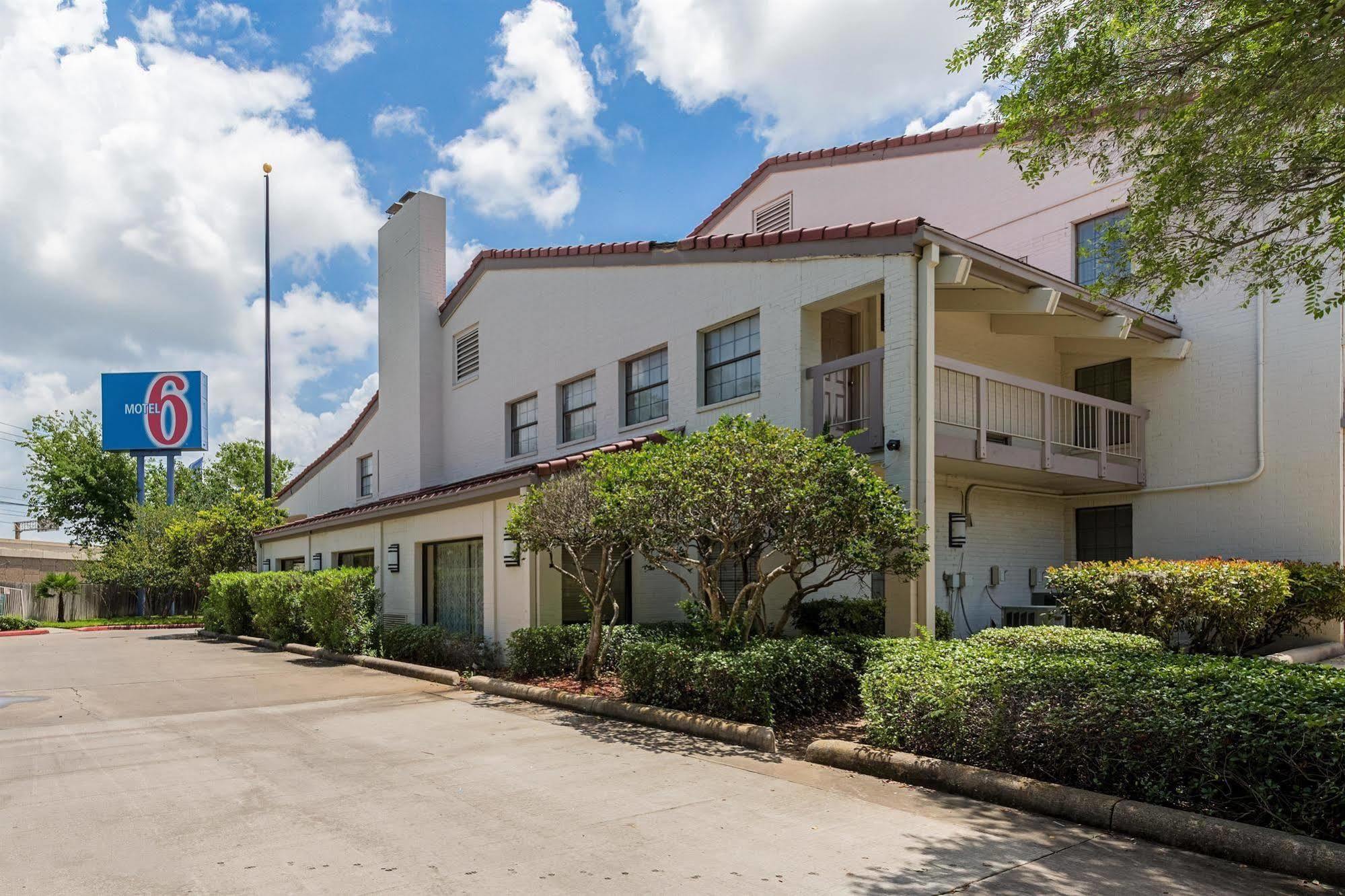 Motel 6 Houston Medical Center - Reliant Park Екстериор снимка